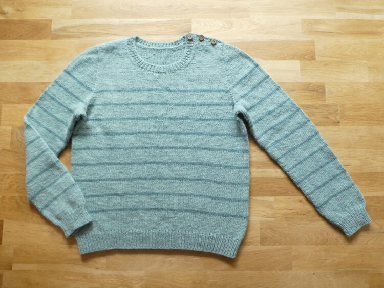 Loire Sweater in English - Image 2